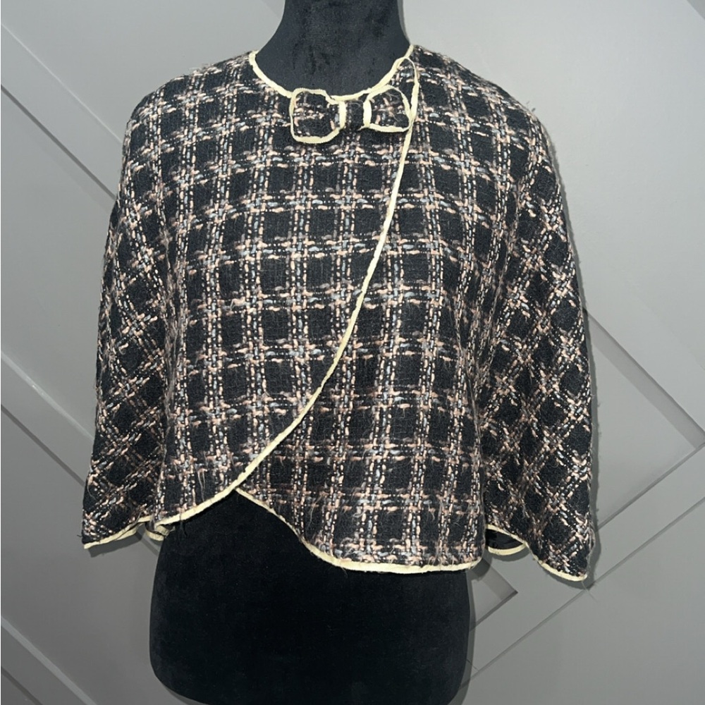 Elegant Black and Camel Plaid Women's Sweater